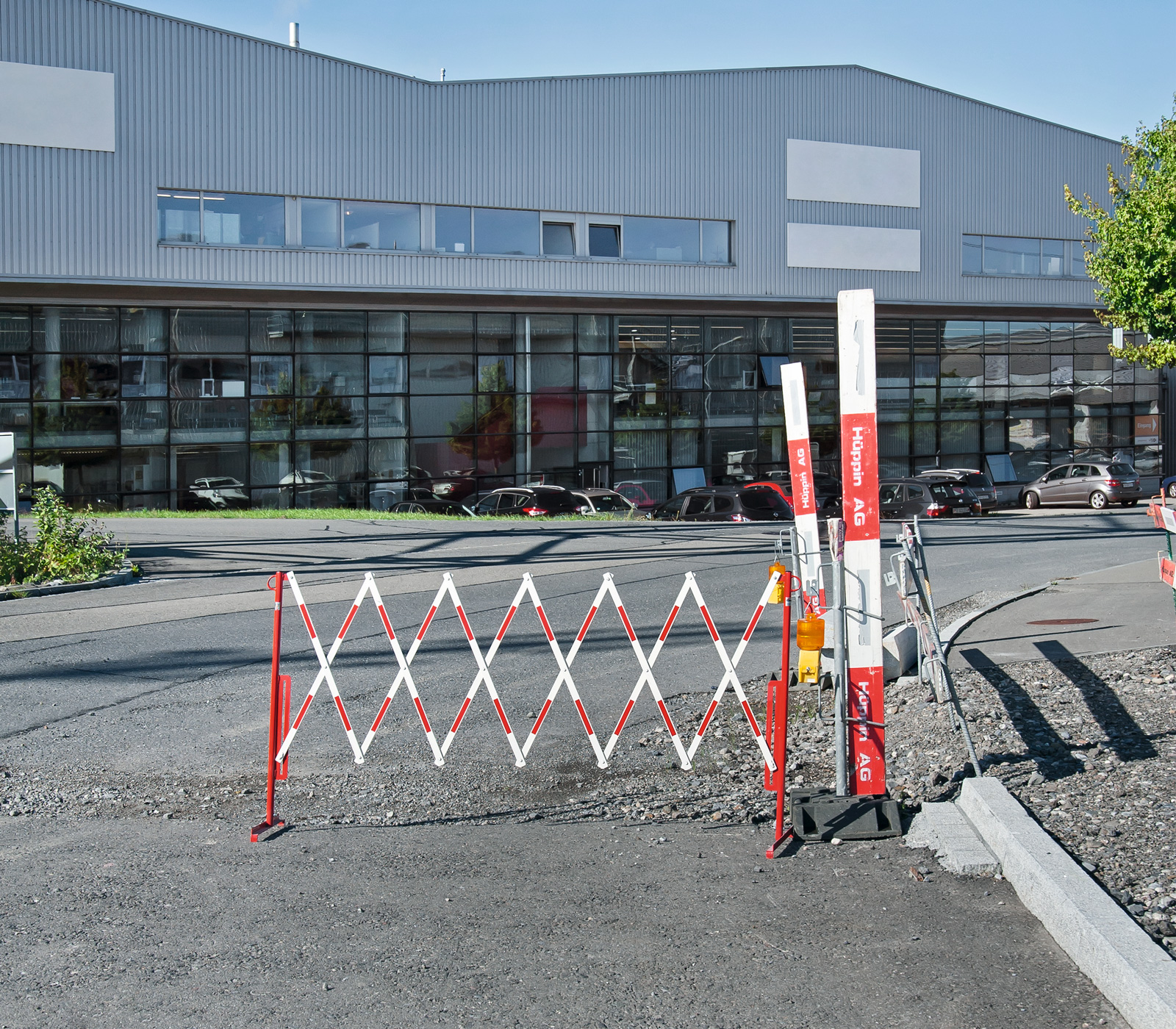 Barrière de chantier extensible en 2 tailles rouge et blanche