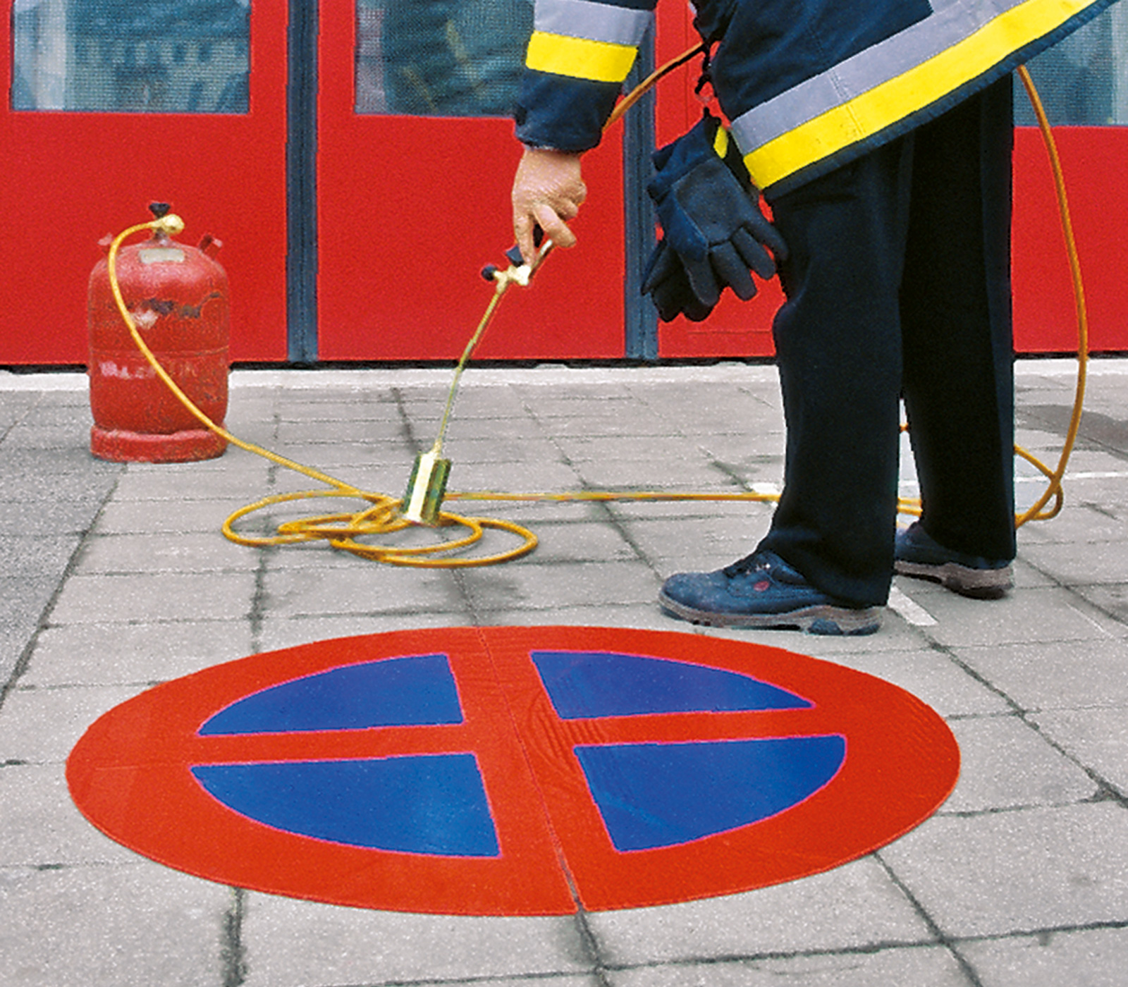 thermoplastische Fahrbahnmarkierung Verkehrszeichen