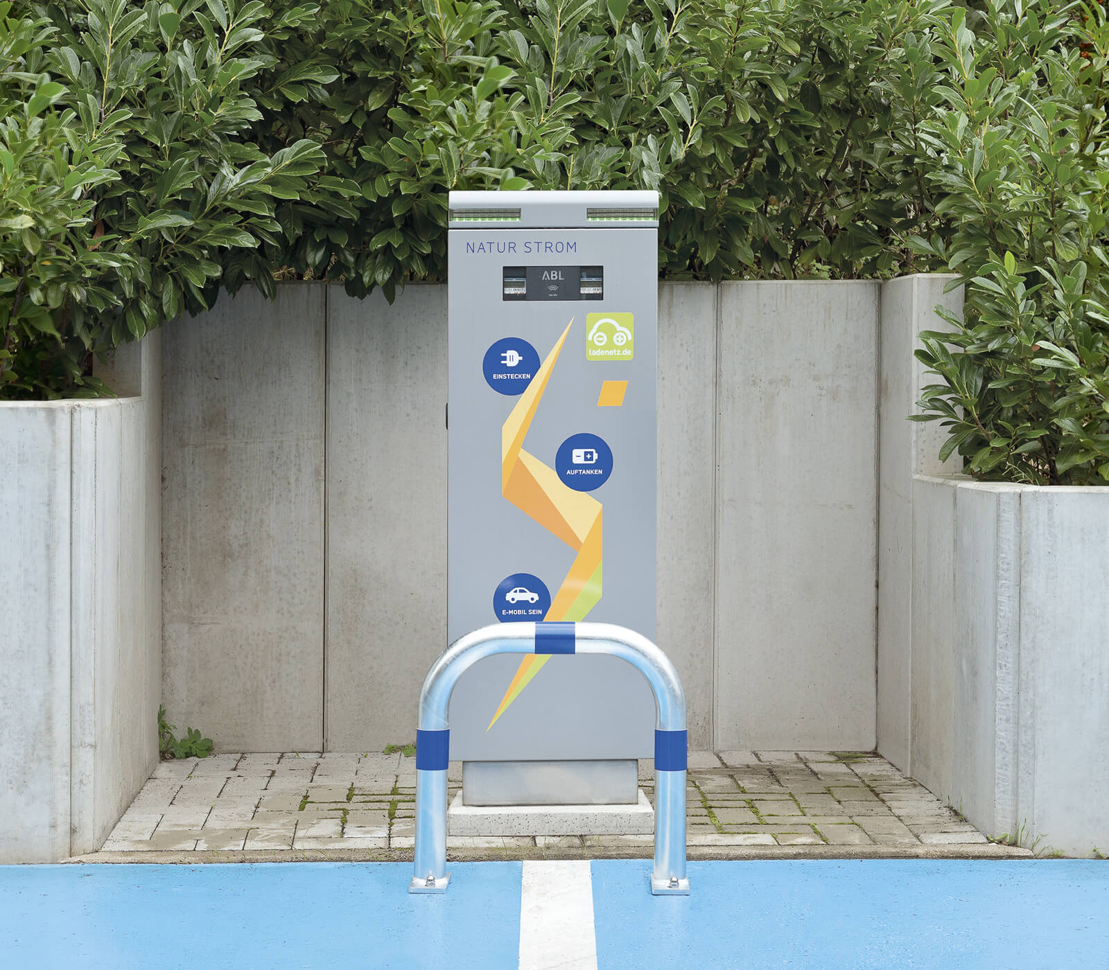 Support de protection rentable CITY pour la fixation des bornes de recharge électrique