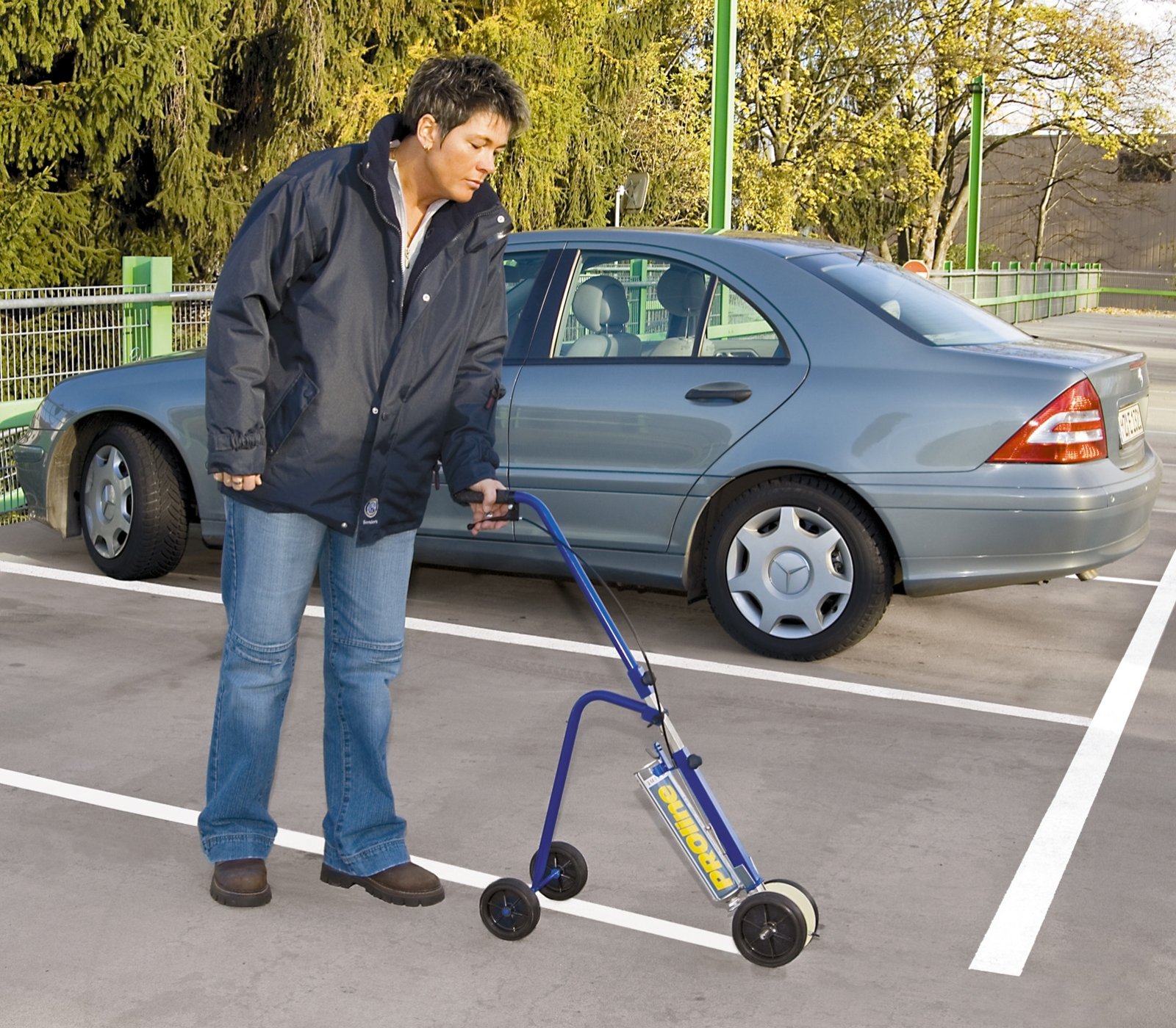 Bodenmarkierfarbe PROline paint für Parkplatzlinien