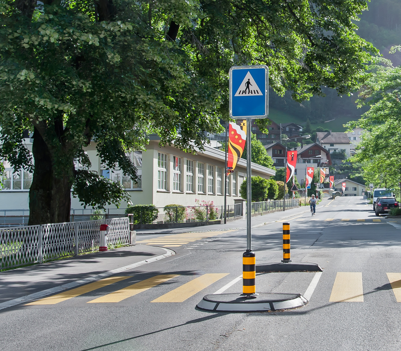 Panneaux de signalisation selon norme ASTRA