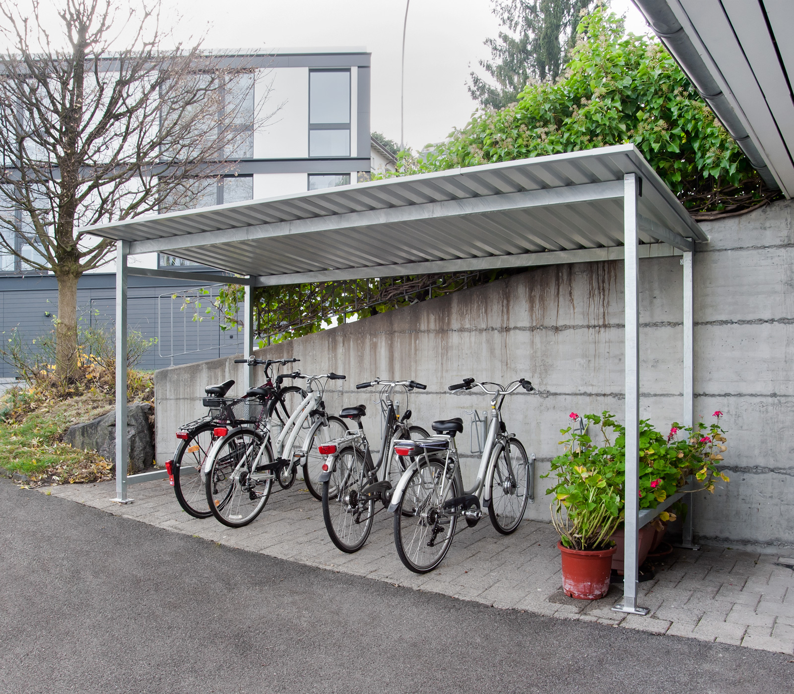 Abri vélos ECOBOX avec Plexiglas ou tôle à ondes trapézoïdales